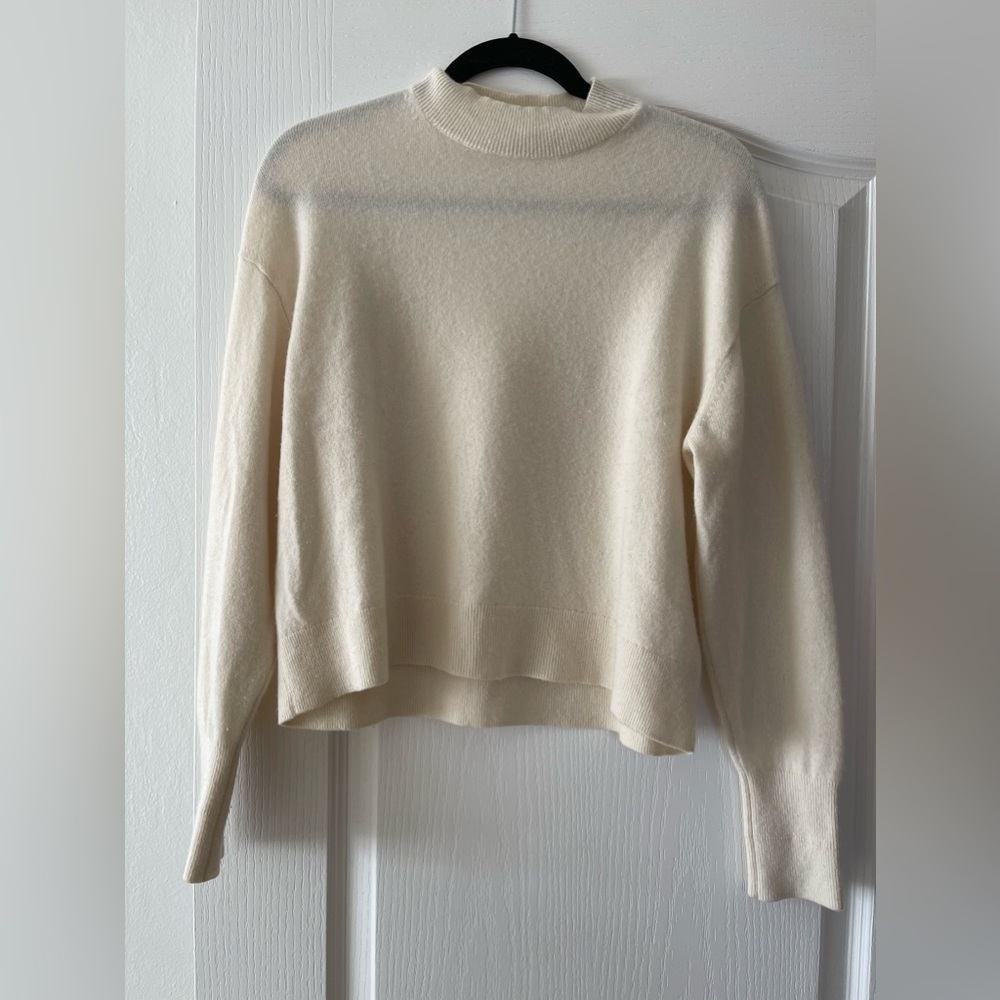 Cream Everlane Mockneck Cashmere Sweater